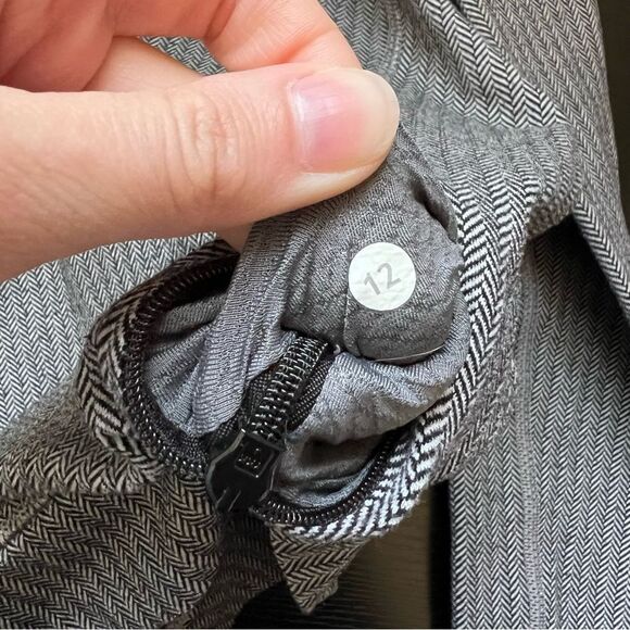 Lululemon Think Fast Long Sleeve Top Herringbone Black White 12 - Picture 11 of 13